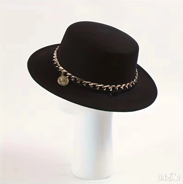 Елегантна Fedora шапка със златна верижка, снимка 1