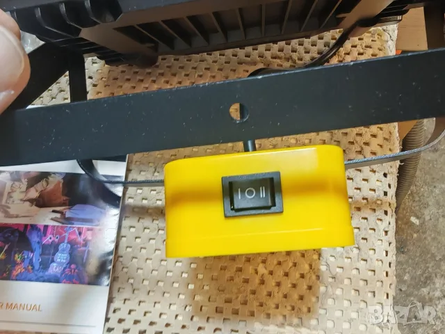 Прожектор за батерия Dewalt USB-A type C, снимка 3 - Прожектори - 55768053