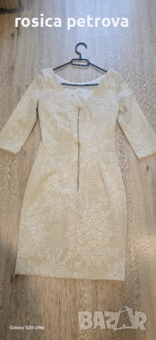 Рокля, официална със златисти нишки, лека еластичност., снимка 2 - Рокли - 51930048