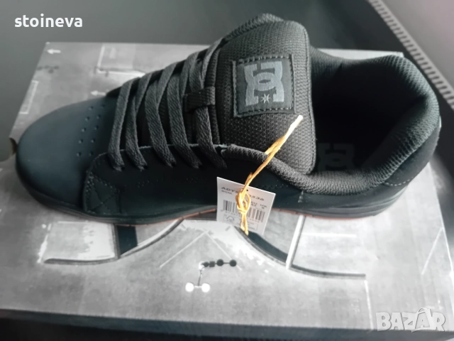   Сникърси DC Черни, снимка 3 - Маратонки - 51864973