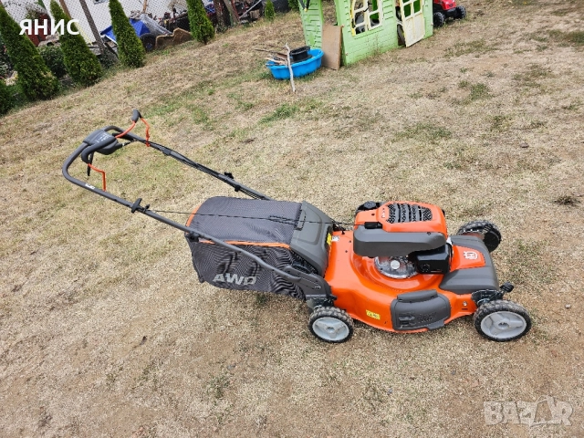 САМОХОДНА КОСАЧКА HUSQVARNA 4X4 HONDA. КАТО НОВА , снимка 5 - Градинска техника - 51840435