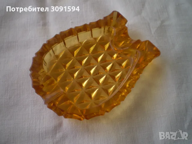 Стъклен пепелник 19ти век цвят карамел, снимка 1