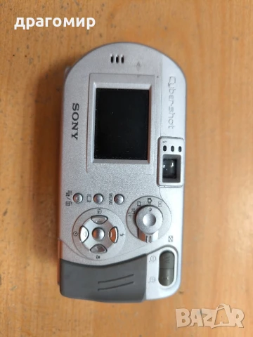 Sony DSC-P72, снимка 3 - Фотоапарати - 51286457