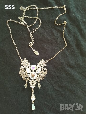 Колие, снимка 2 - Колиета, медальони, синджири - 41578415