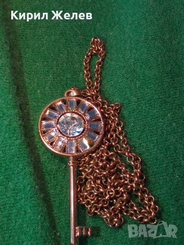 "ЗЛАТНОТО КЛЮЧЕ" - ЗЛАТИСТО КЛЮЧЕ АРТ МЕДАЛЬОН с ГОЛЯМ ФАСЕТ КРИСТАЛ 14341, снимка 3 - Колиета, медальони, синджири - 35321595