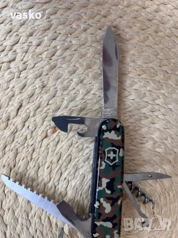 Victorinox Huntsman, снимка 3 - Ножове - 49974807