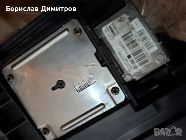 Продавам оригинален десен фар за AUDI Q 7, снимка 7 - Аксесоари и консумативи - 50204873