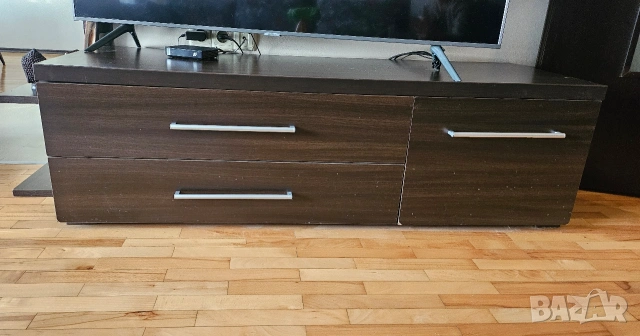 Шкаф за телевизор и стенни рафтове, снимка 3 - Шкафове - 53173419