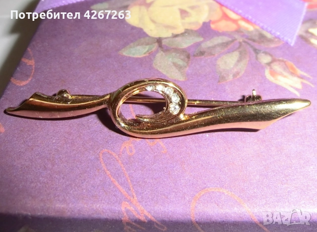 Avon изящна брошка с кристали, винтидж, снимка 3 - Други - 52151962