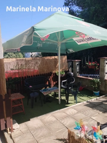 продава два етажа от къща , снимка 3 - Къщи - 53659495