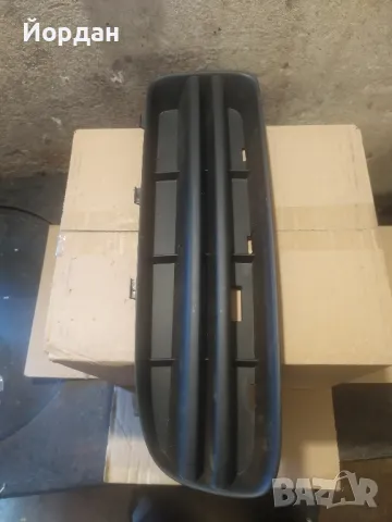 Решетка предна броня лява Octavia I след 10.2000г., снимка 2 - Части - 50370820