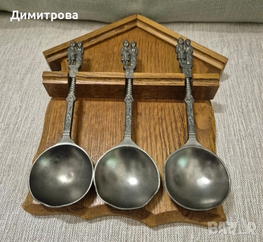 Комплект калаени лъжици + поставка, снимка 2 - Антикварни и старинни предмети - 52332795