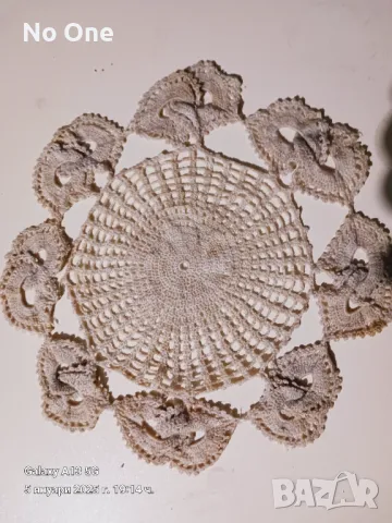 Продавам ръчно бродирано каре   