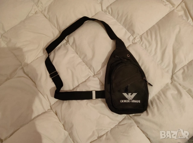 Giorgio Armani мъжка чанта за гърди, снимка 2 - Чанти - 53189627