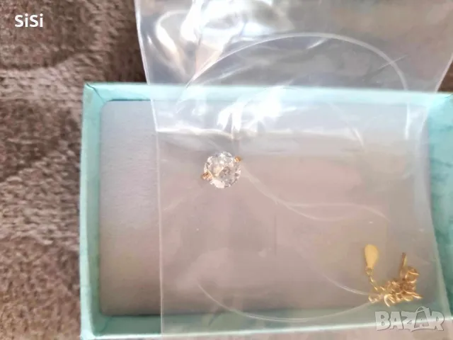 Кристал на силиконова нишка с позлатена закопчалка+кутийка, снимка 2 - Колиета, медальони, синджири - 49259719