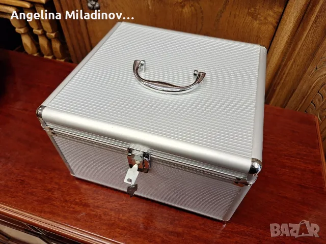 алуминиево куфарче за CD  и DVD , снимка 2 - CD дискове - 47652444