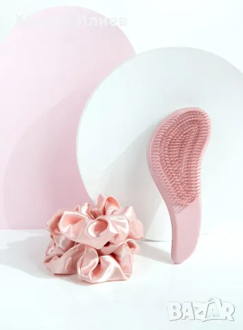 Четка за коса Brushworks Professional 2бр Ластици за коса сатен скрънчи Подаръчен комплект , снимка 2 - Аксесоари за коса - 49403282