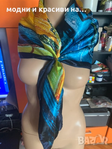 Шал с репродукция на картина на Ван Гог (Café Terrace at Night), снимка 4 - Шалове - 52198487