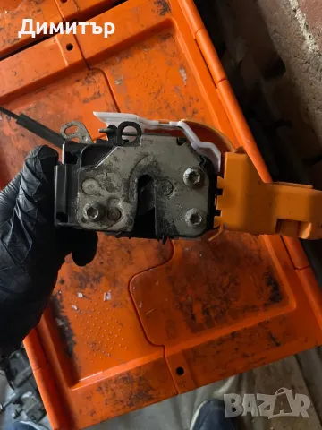 FORD KA CCU U заключващ механизъм брава за лявата предна врата , снимка 3 - Части - 50026555