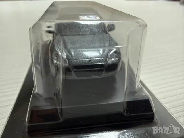 Porsche Cayenne Kyosho 1:64, снимка 4 - Колекции - 56348673
