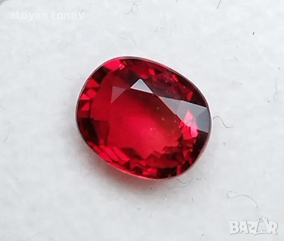 Невероятен блестящ червен сапфир - 1.11кт.! Сертифициран! Нов!, снимка 2 - Други - 48059351