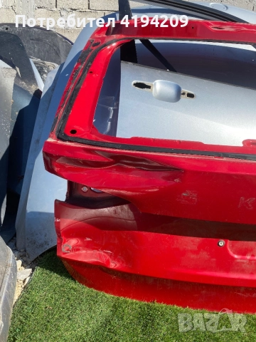 Октавиа заден капак забележка, снимка 2 - Части - 51774872