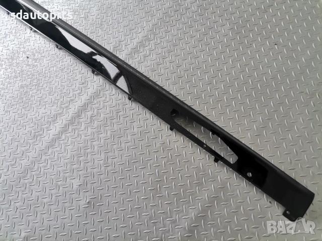 Нов ORIGINAL дясна лайсна за праг Mercedes SL 63 AMG R232 W232, снимка 3 - Части - 51890826