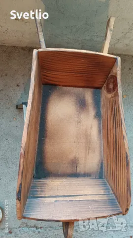 Продавам декоративена дървена ръчна количка - саксия., снимка 4 - Саксии и кашпи - 50295999