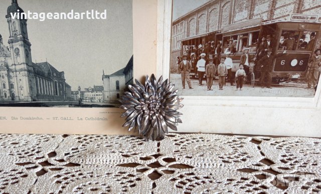 Посребрена брошка на сто години, снимка 3 - Антикварни и старинни предмети - 41002891