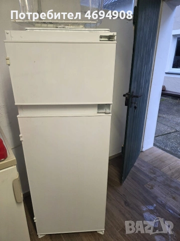 Хладилник за вграждане , снимка 2 - Хладилници - 53536337