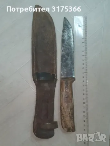 Стар ловджийски нож с кожена кания с отличен ряз