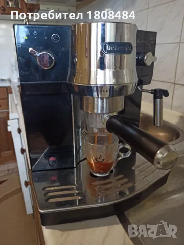 Кафе машина Делонги с ръкохватка крема диск работи перфектно и прави уникално кафе плътно с каймак  , снимка 2 - Кафемашини - 50203720
