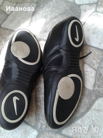 Черни маратонки Nike №37,5., снимка 3 - Детски маратонки - 53638038