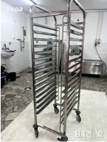 Количка за тави от неръждаема стомана, на колела