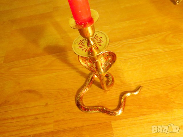Старинен бронзов  свещник с змия - кобра - 18 см. - Красива изработка която на живо просто спира дъх, снимка 3 - Антикварни и старинни предмети - 40052114