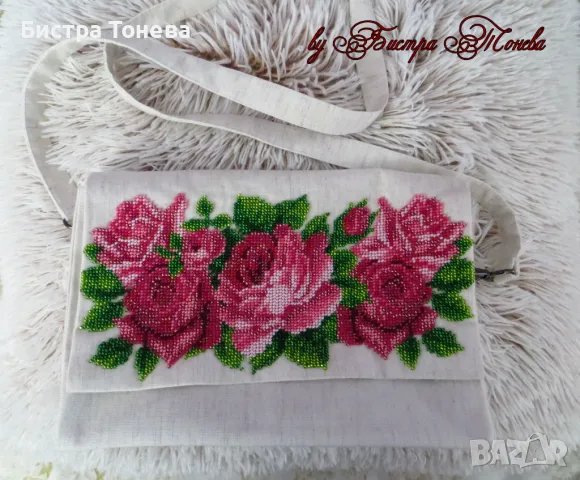 Чанта нашита с мъниста