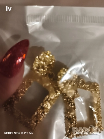 Елегантни дамски обеци на винт , снимка 2 - Обеци - 52841457