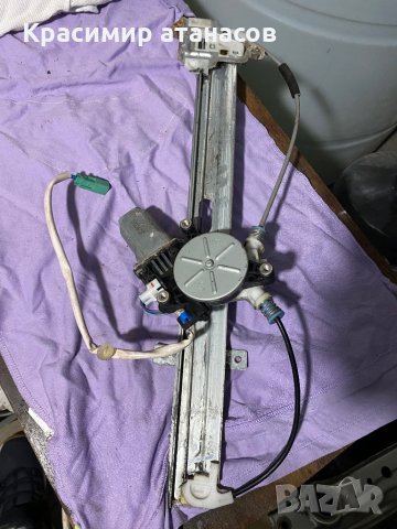 Машинка ел. стъкло предно дясно за Хонда джаз 2003-2007г