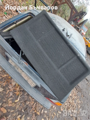 Задна черна  разделителна багажна кора , от VW Golf Mk2