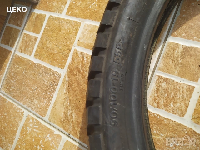 Две Мотоциклетни гуми Bridgestone 90 100 19. и 120 70 18., снимка 2 - Гуми и джанти - 53691019