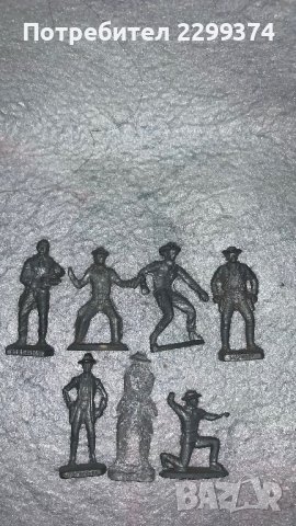 Оловни войници от 1974-1980 год., снимка 3 - Колекции - 41569657