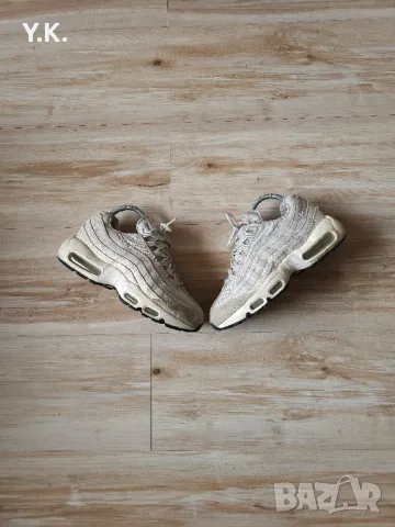 Оригинални дамски маратонки Nike Wmns Air Max 95 Premium Pale Grey, снимка 2 - Маратонки - 48206601