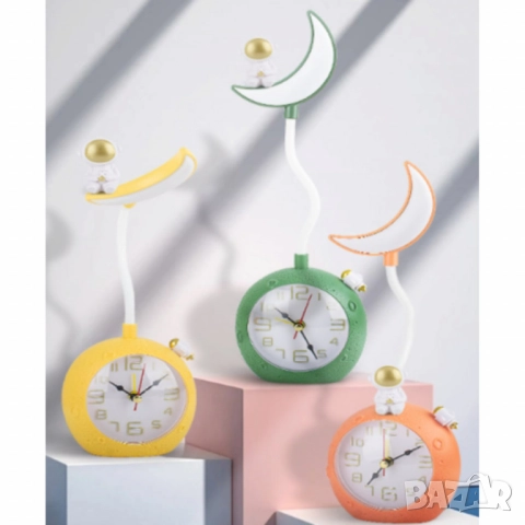 LED настолна лампа с будилник Astronaut Moon, снимка 4 - Други - 52056214