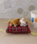 Сладко декоративно спящо котенце , снимка 1 - Декорация за дома - 44255330