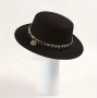 Елегантна Fedora шапка със златна верижка, снимка 1