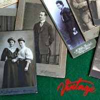 Стари картонени семейни снимки, снимка 1 - Антикварни и старинни предмети - 34339093