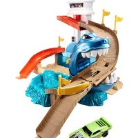 Страхотен коледен подарък Комплект за игра Hot Wheels - Писта акула и количка с промяна на цвета, снимка 4 - Коли, камиони, мотори, писти - 41059610