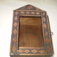 Стара кутия за часовник с интарзия, снимка 1 - Други ценни предмети - 41842943