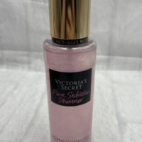 Victoria's Secret Velvet Petals Shimmer Body Mist  250ml  колекцията Shimmer Fragrance Mist. Victor, снимка 4 - Козметика за тяло - 35932419