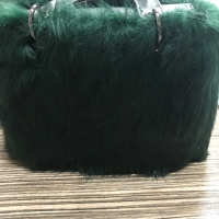 Дамска чанта с дълъг косъм зелена, снимка 1 - Чанти - 36249649